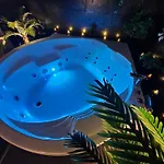 Z Jacuzzi Rynek 4*