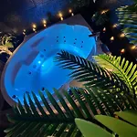 شقة فندقية Z Jacuzzi Rynek 4*