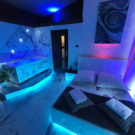 Z Jacuzzi Rynek Aparthotel