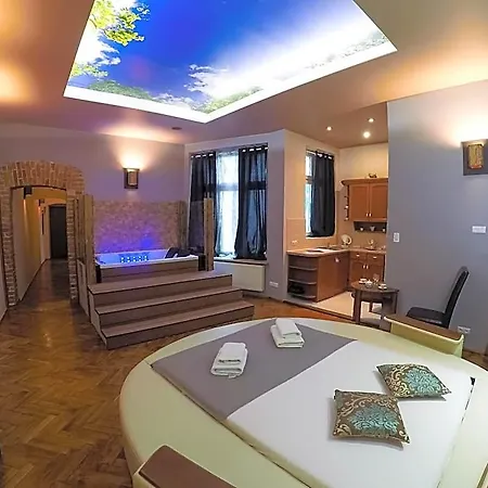 Ξενοδοχείο με διαμερίσματα Z Jacuzzi Rynek Krasków
