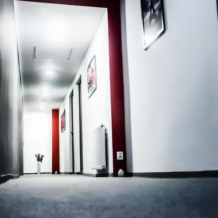 Z Jacuzzi Rynek מלון דירות 4*