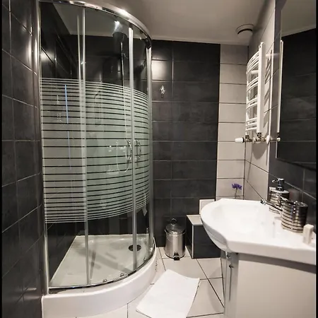 Ξενοδοχείο με διαμερίσματα Z Jacuzzi Rynek 4*